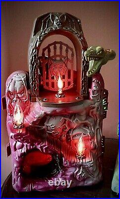 Vintage Folk Art Halloween He-Man Castle Skull Lamps Light Set Decor Vtg (Video)